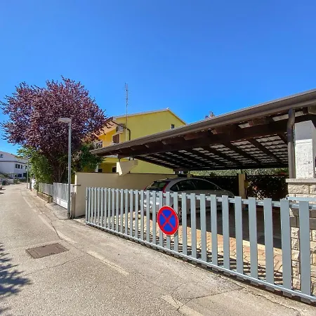 Apartamento Beco A2 1 Nr 3 *